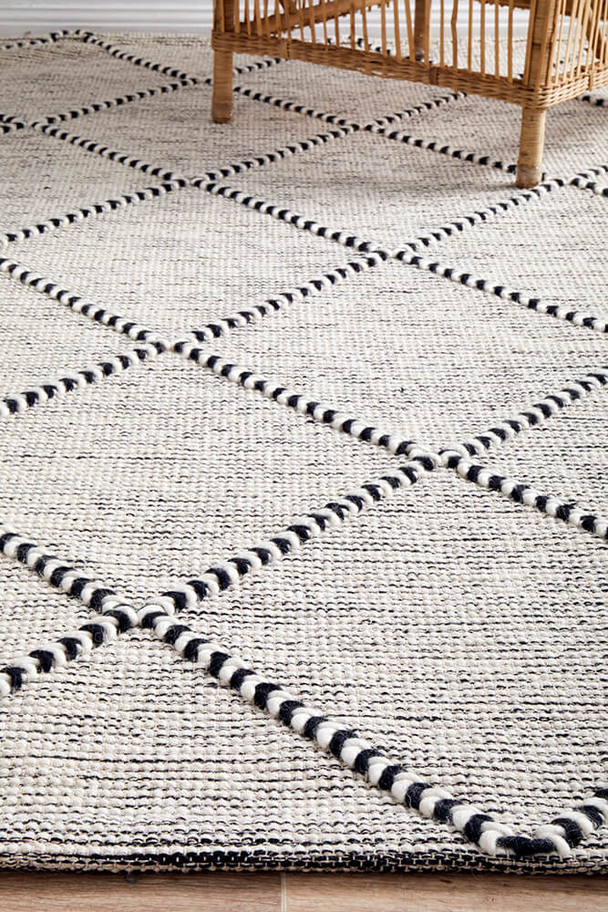 Maison Jasmin Rug 320 x 230 CM